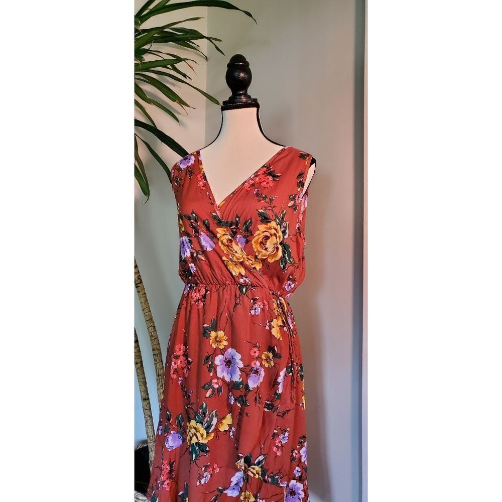 Lush from Nordstrom Rack. Red/Rust Floral Print Sleeveless Dress